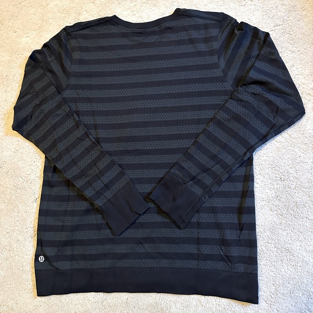 lululemon Long Sleeve Tee, Size 8, Black & Gray Stripes.